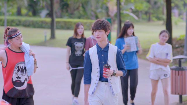 古怪巫师逃离村庄
